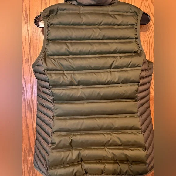 Columbia Puffer Vest-  Size Small. Sage Green Women’s/Ladies Outdoor Winter - Picture 4 of 8